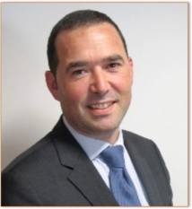 Analyser et Améliorer la gestion des flux de personnes au sein d’un établissement de santé Analyser et Améliorer la gestion des flux de personnes au sein d’un établissement de santé