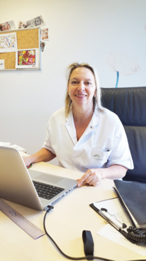 Nadine Mellet, cadre de santé en ambulatoire et chef de projet interne Nadine Mellet, cadre de santé en ambulatoire et chef de projet interne