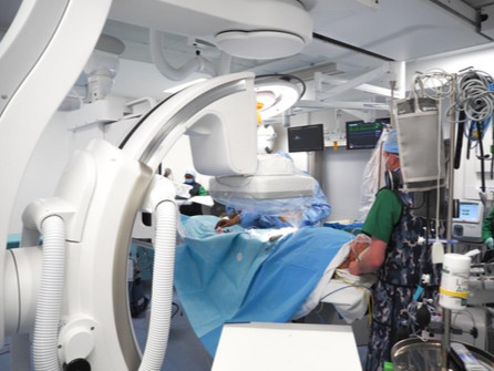 Le CHU de Reims fête les un an de sa salle hybride Le CHU de Reims fête les un an de sa salle hybride