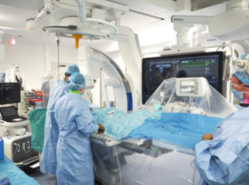 Le CHU de Reims fête les un an de sa salle hybride Le CHU de Reims fête les un an de sa salle hybride