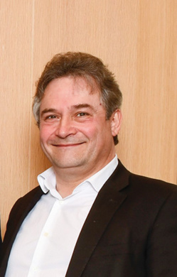 Le Dr Emmanuel Briquet, Directeur du développement et de la stratégie médicale Le Dr Emmanuel Briquet, Directeur du développement et de la stratégie médicale