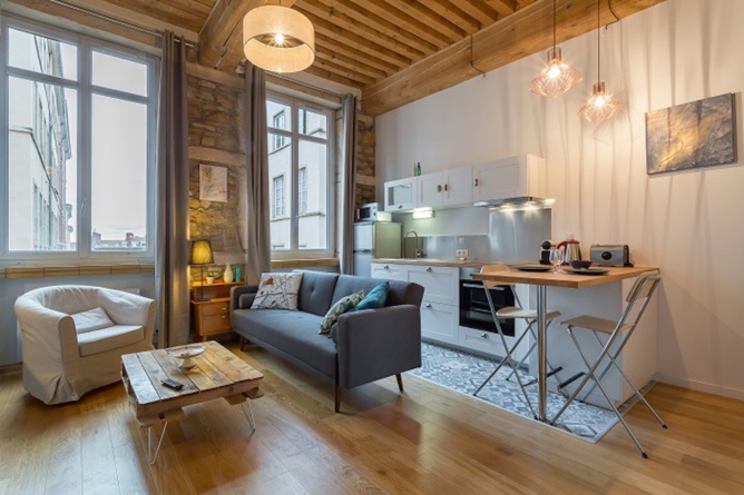 Pour aider les soignants, Be My Home propose des logements “safe” à Lyon et à Saint-Étienne