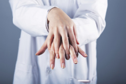 L’hygiène des mains sur le bout des doigts