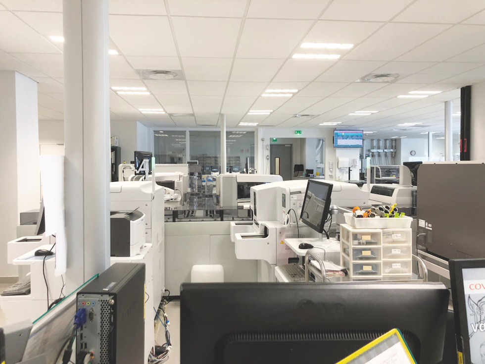 Témoignage à l’Hôpital Nord Franche-Comté : une chaîne entièrement automatisée depuis 2017