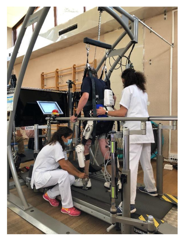 L’hôpital Henry Gabrielle signe la charte Romain Jacob et inaugure le 1er exosquelette lyonnais