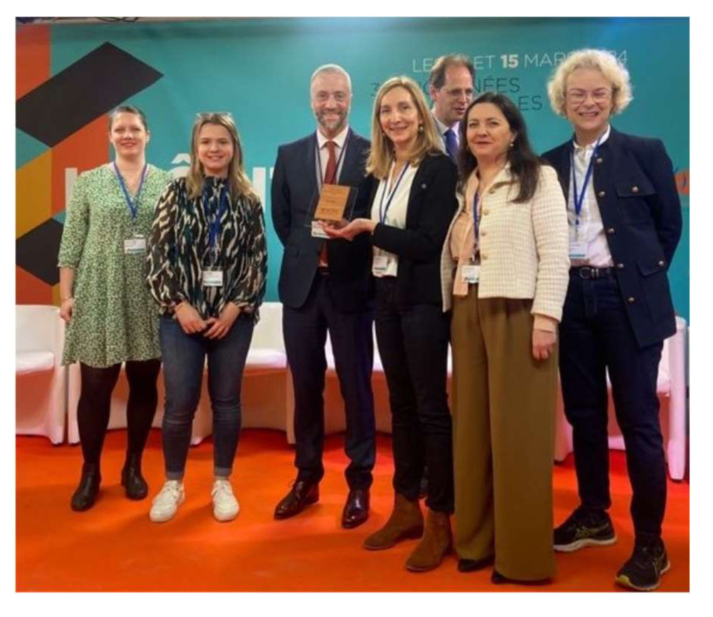 Le Groupement Hôpitaux Publics Grand Lille reçoit un prix pour le jeu Ecosoins