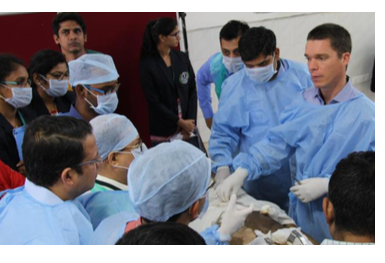 Festival « Bonjour India » : le CHU de Rennes choisi pour représenter l’expertise chirurgicale française à Bhopal