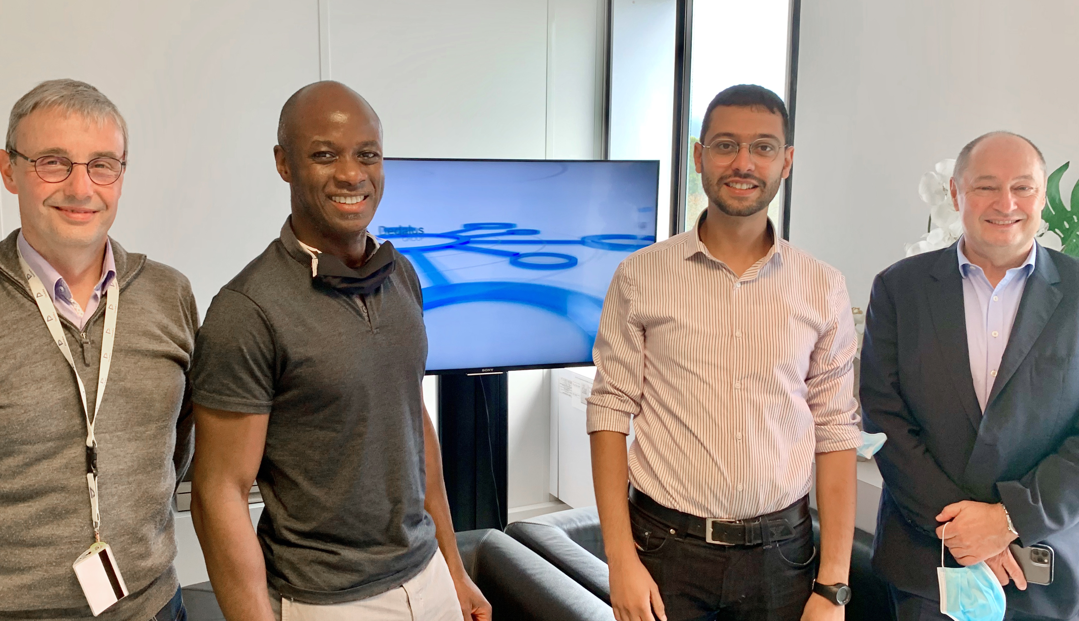 De gauche à droite François GROS, Directeur de programmes et Responsable du marketing produit pour Dedalus, Ibrahima SIDIBE, Directeur Stratégie Solutions et Innovations pour Dedalus, Yasser JEBBARI, CEO de DeepOR, Frédéric VAILLANT, Directeur Général Dedalus France. De gauche à droite François GROS, Directeur de programmes et Responsable du marketing produit pour Dedalus, Ibrahima SIDIBE, Directeur Stratégie Solutions et Innovations pour Dedalus, Yasser JEBBARI, CEO de DeepOR, Frédéric VAILLANT, Directeur Général Dedalus France.