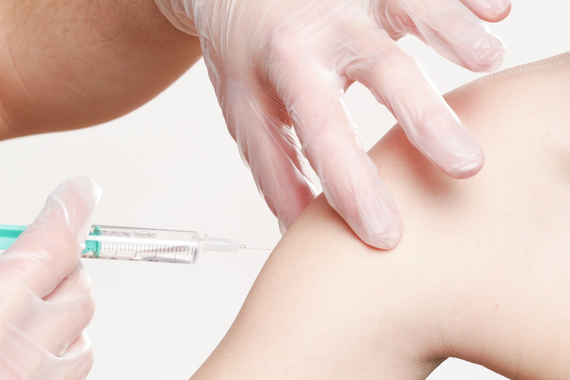 Étude IFOP / MNH : 8 professionnels hospitaliers sur 10 se sentent également une responsabilité dans la recommandation de la vaccination à leurs proches