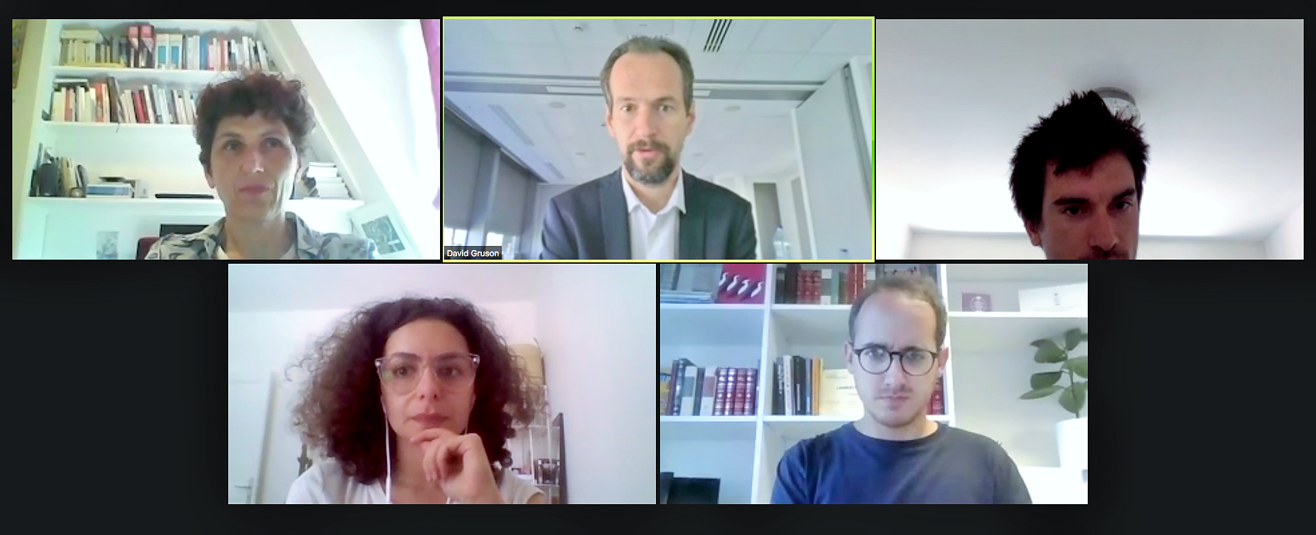 L'après-midi, une table ronde réunissant Valérie Peugeot, David Gurson, Adrien Parrot, Héla Ghariani et Clément Goerhs portait sur les systèmes d'informations pour les professionnels de santé. © Capture d'écran