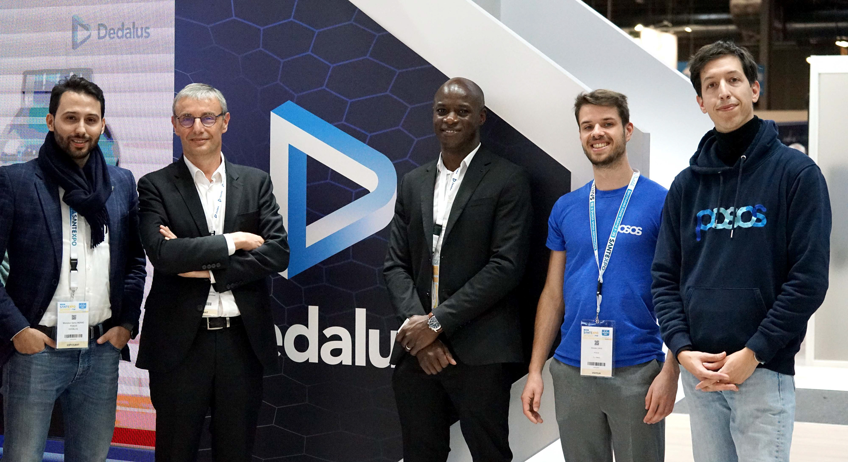 L’équipe Posos sur le stand Dedalus lors de SantExpo, avec François Gros, Directeur du programme Plateformes & Innovation chez Dedalus, et Ibrahima Sidibé, Directeur Innovation et Partenariats chez Dedalus