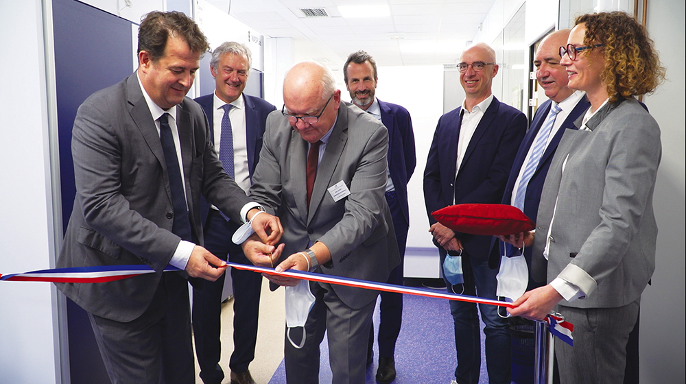 Microbiologie : avec bioMérieux, le laboratoire du CH de Valenciennes vise l’excellence