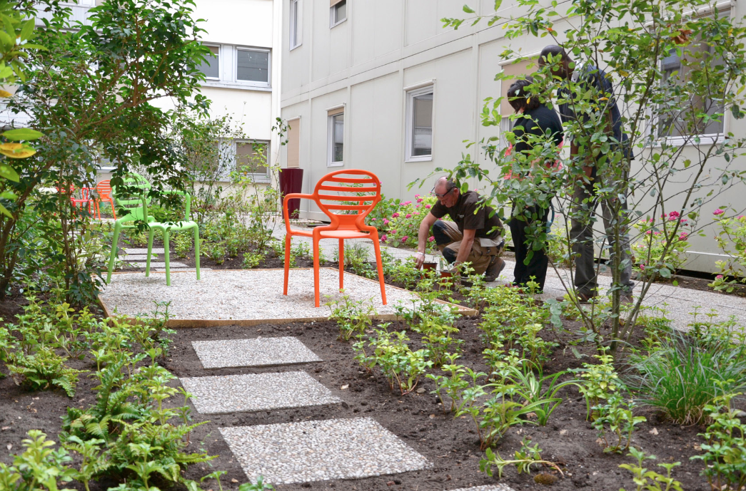 L’hôpital Foch inaugure un jardin de détente pour son personnel