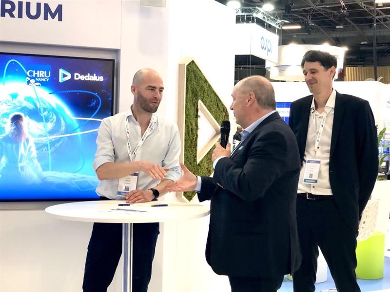 Lancement du Command Center Dedalus avec Arnaud Vanneste, Directeur général du CHRU de Nancy, Frédéric Vaillant, directeur général délégué Dedalus France, et Jean-Christophe Calvo, chef du département de la Transformation Numérique et de l’Ingénierie Biomédicale du CHRU de Nancy Lancement du Command Center Dedalus avec Arnaud Vanneste, Directeur général du CHRU de Nancy, Frédéric Vaillant, directeur général délégué Dedalus France, et Jean-Christophe Calvo, chef du département de la Transformation Numérique et de l’Ingénierie Biomédicale du CHRU de Nancy