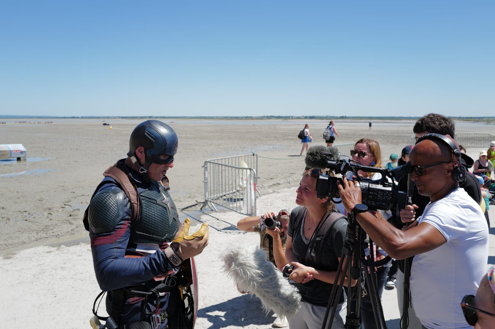 Au Mont-Saint-Michel, le CH de l’Estran et les Super-Héros au Grand Cœur offrent une parenthèse enchantée aux enfants 