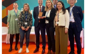 Le Groupement Hôpitaux Publics Grand Lille reçoit un prix pour le jeu Ecosoins