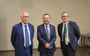 Le député et ancien ministre de la Santé et de l’Accès aux Soins, Yannick NEUDER, élu président de la FHF Auvergne-Rhône-Alpes